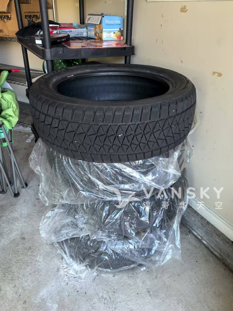 250724224133_snow tire1.jpg